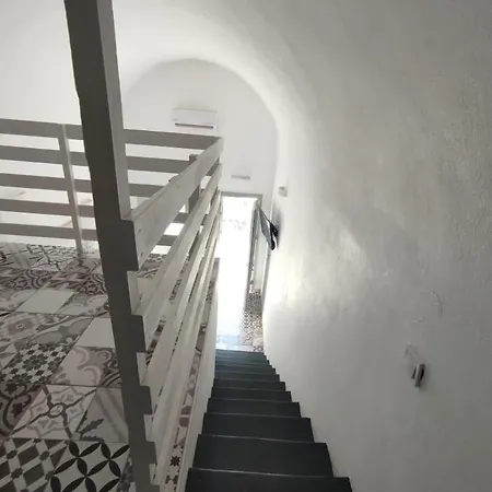 Apartamento Exo Katikies- Urban Fira (Santorini)
